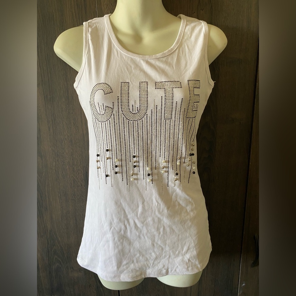 White Tank Top 95%Cotoon with Studded 'CUTE' Design size L strech like new